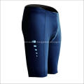 Stylische blaue Sportshorts zum Reiten